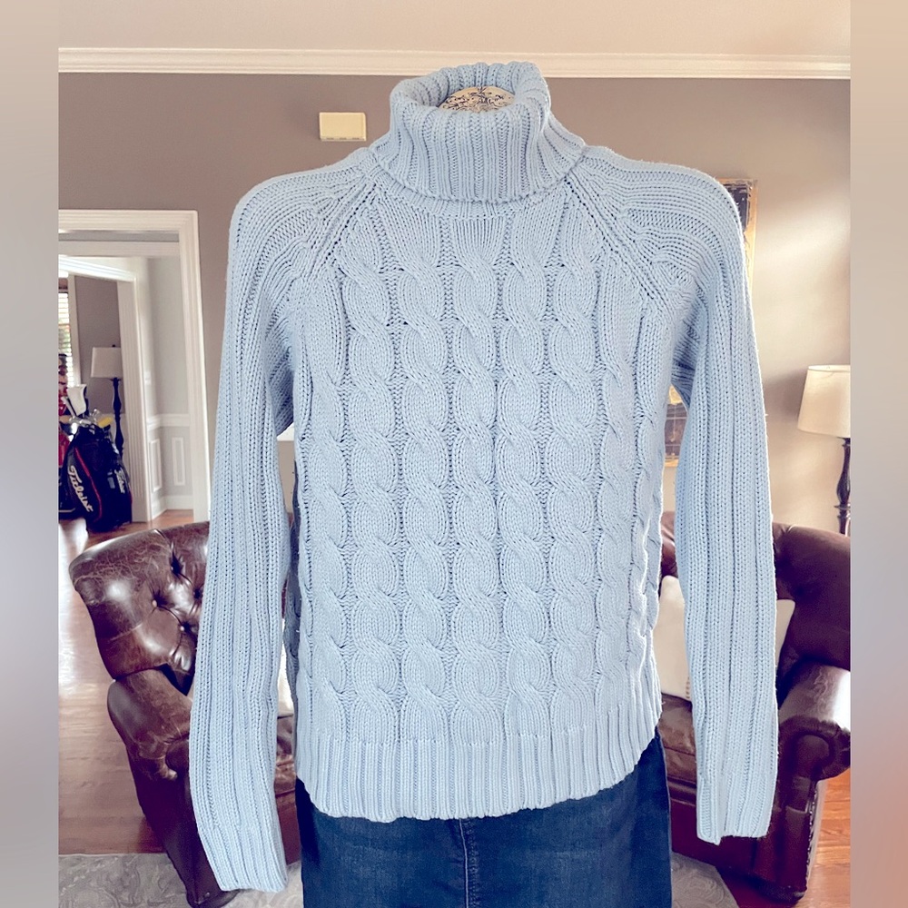Chunky Cable-knit Turtleneck Sweater